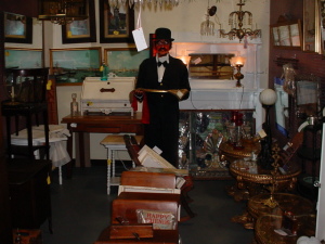 nippon-limoges-paintings-country-furniture-luis-vitton-luggage